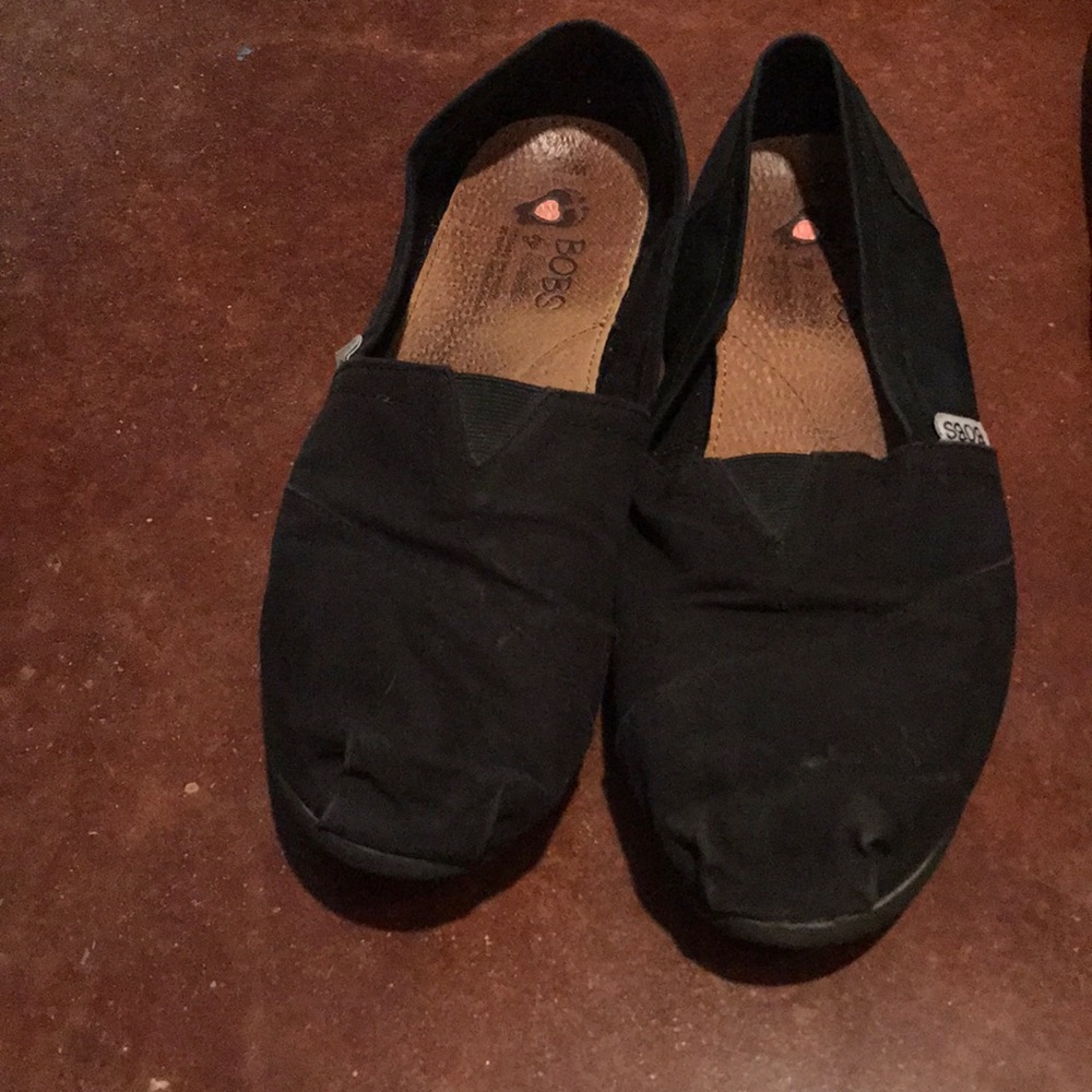 Black bobs